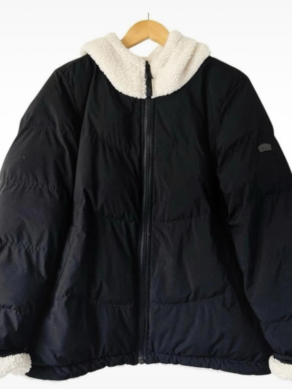 Koolaburra by UGG Reversible Sherpa Puffer Jacket Women’s L Black Cream Size L